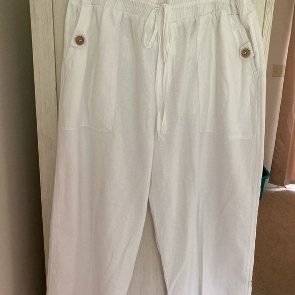 Westbound Women’s Island Crop Pull-On Mid Rise Pant - Picture 5 of 10